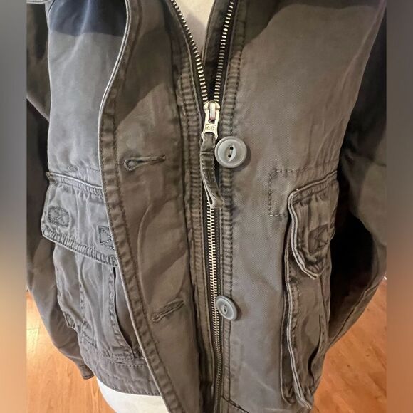 Nwt American eagle women's cropped‎ jacket size medium with zipper and buttons - Picture 5 of 8